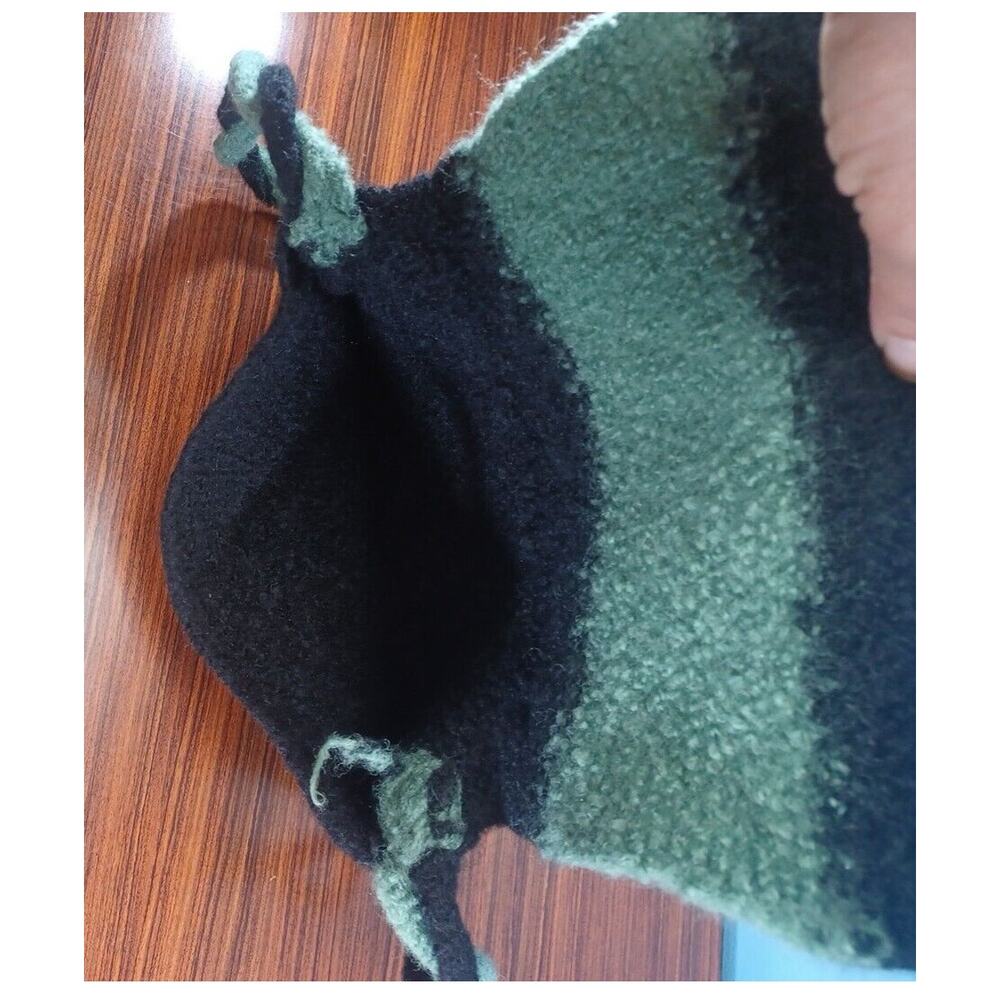 Handmade Knitted Striped Purse Green & Black Twist Handle Unique - Picture 4 of 6